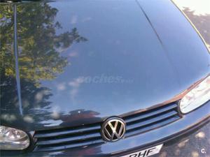 VOLKSWAGEN Golf 1.6 CONCEPTLINE 5p.