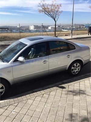 VOLKSWAGEN Passat 2.5 V6 TDi Tiptronic Highline 150CV 4p.