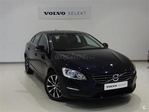 VOLVO S D3 Momentum 4p.