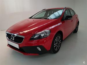 VOLVO V40 Cross Country 2.0 D2 Momentum Auto 5p.