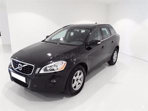 VOLVO XC60 D5 AWD Momentum Auto 5p.