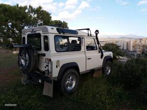Land-Rover Defender