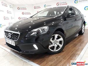Volvo v40 crosscountry d3 momentum aut techo panorámico