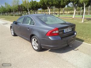 Volvo S 80