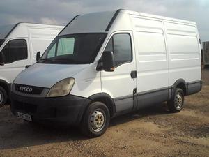 Iveco DAILY 35S13 FURGON.