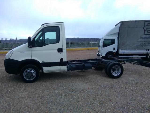 Iveco DAILY 35C15 CHASIS CABINA.