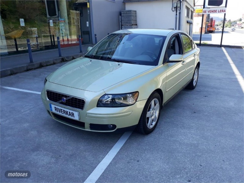 Volvo S 40