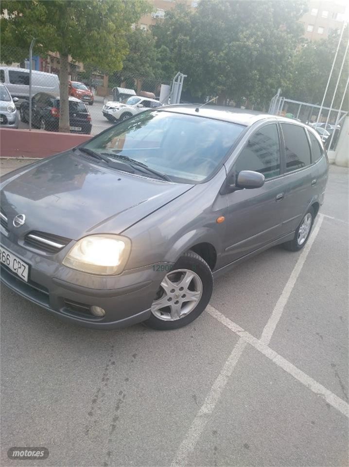 Nissan Almera tino