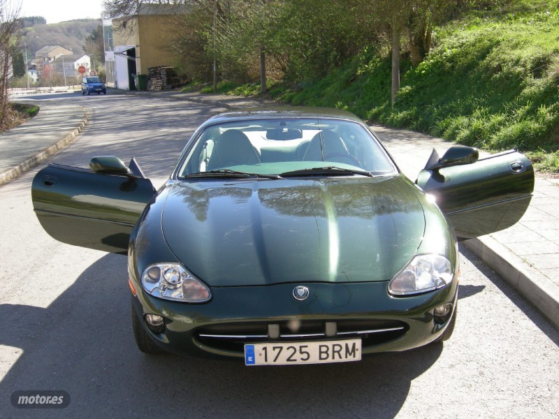 Jaguar XK8
