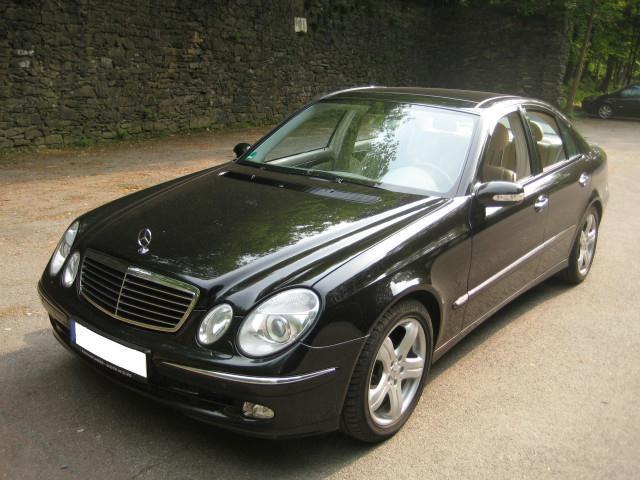 Mercedes-Benz E 320