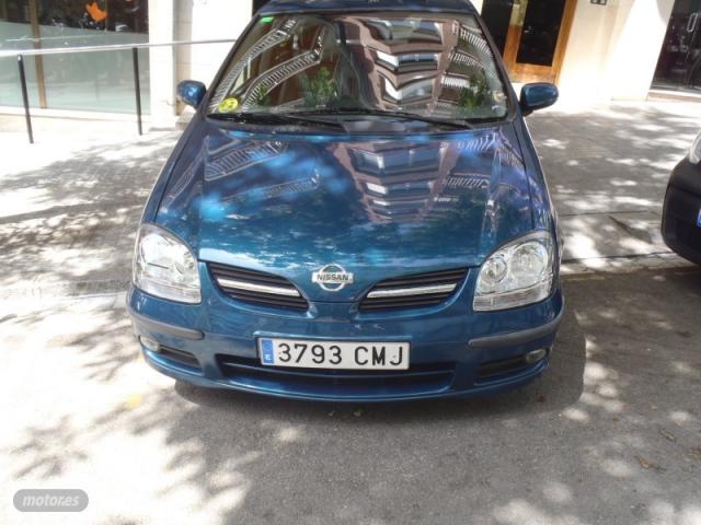 Nissan Almera Tino