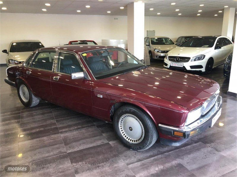 Jaguar XJ