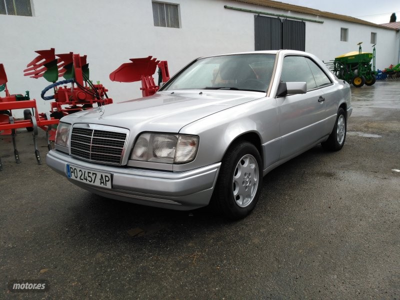 Mercedes 230