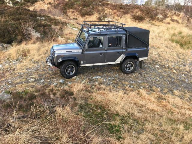 Land-Rover Defender