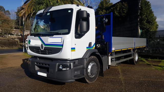 Renault MIDLUN -  PLUMA HIAB 100 A3 CAJA