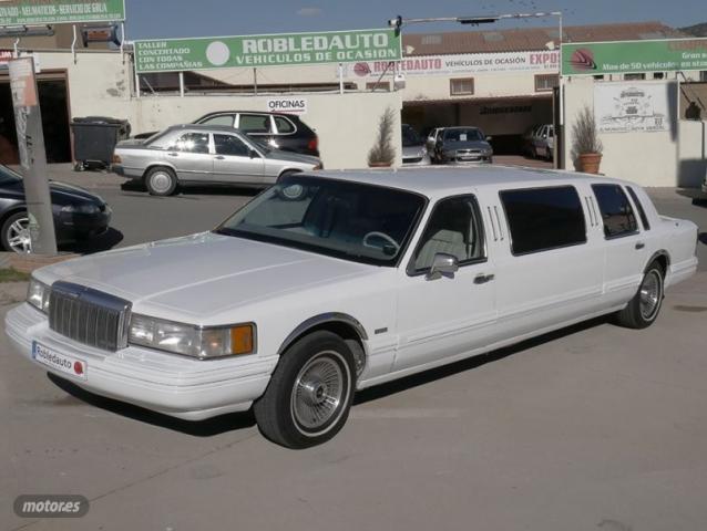 Ford Lincoln Town car