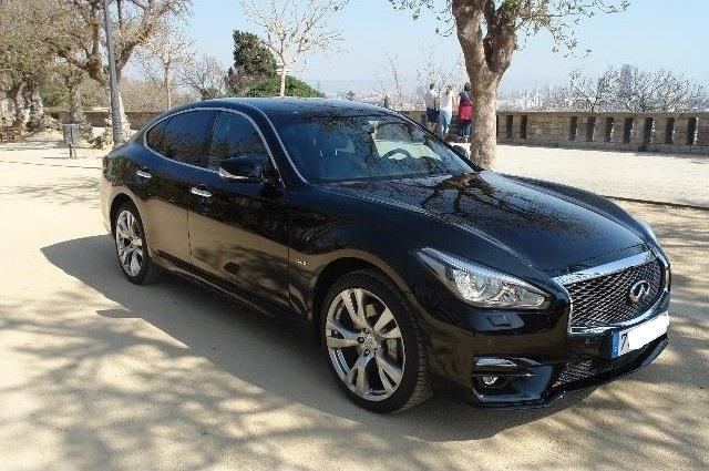 Infiniti Q70