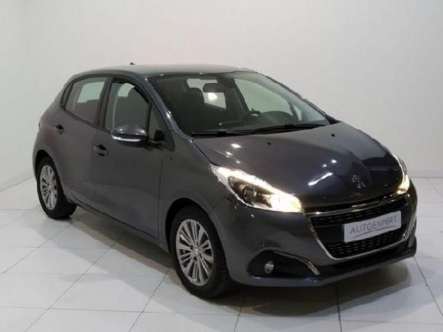 Peugeot l Puretech 60kw Signature 82 5p