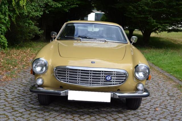 Volvo  P  E