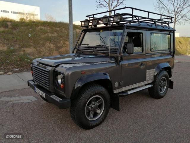 Land-Rover Defender