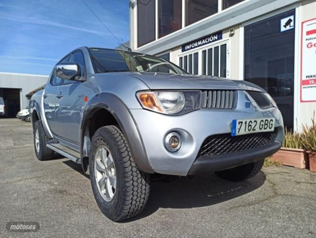 Mitsubishi L 0 4x4 Ranchera Cozot Coches