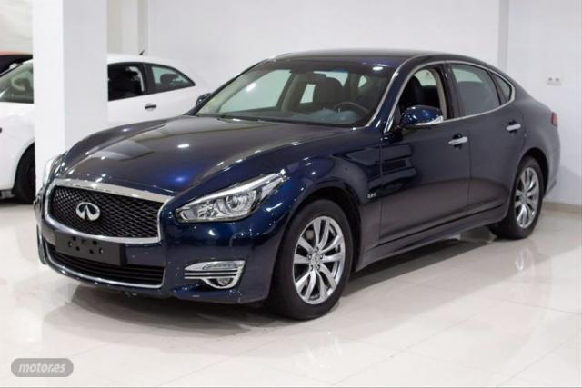 Infiniti Q70