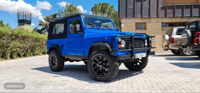 Land-Rover Defender