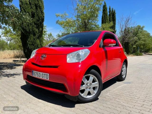 Toyota iQ