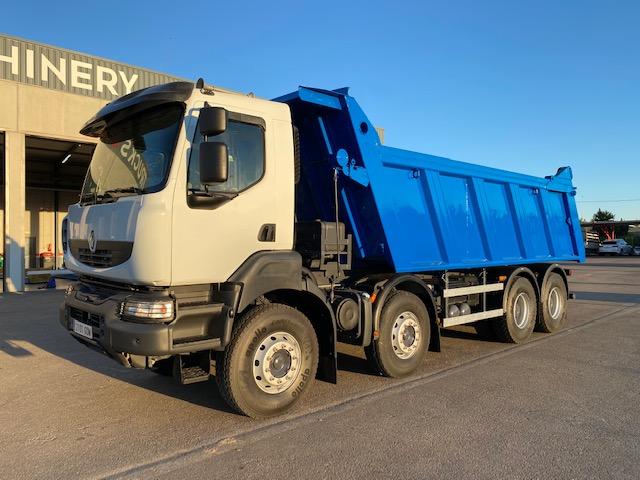 Renault Trucks KERAX X4 VOLQUETE.