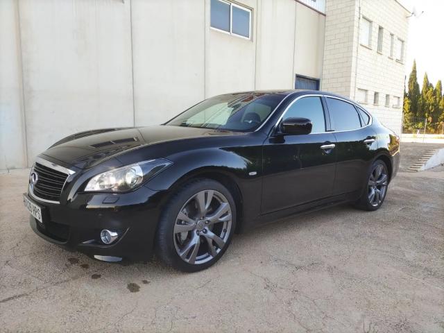 Infiniti M30