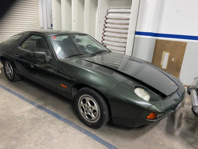 Porsche 928