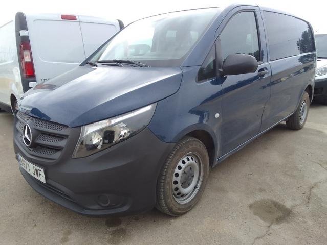 Mercedes-Benz VITO 111 CDI 5 PLAZAS.