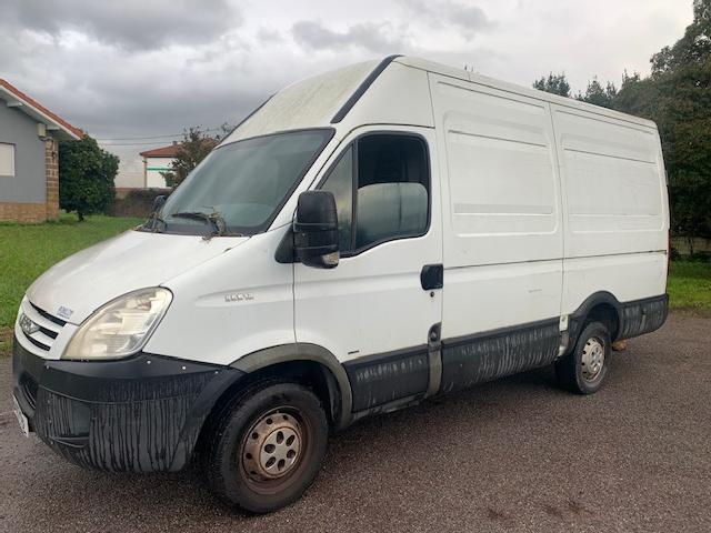 Iveco DAILY 2.3 TD 35 S12