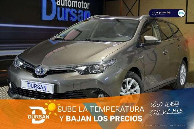 Toyota Auris h Active Touring Sports