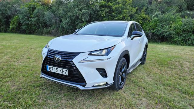 Lexus NX 300H Sport