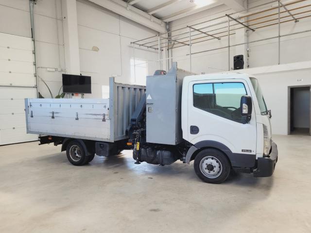 Nissan Cabstar NT 400